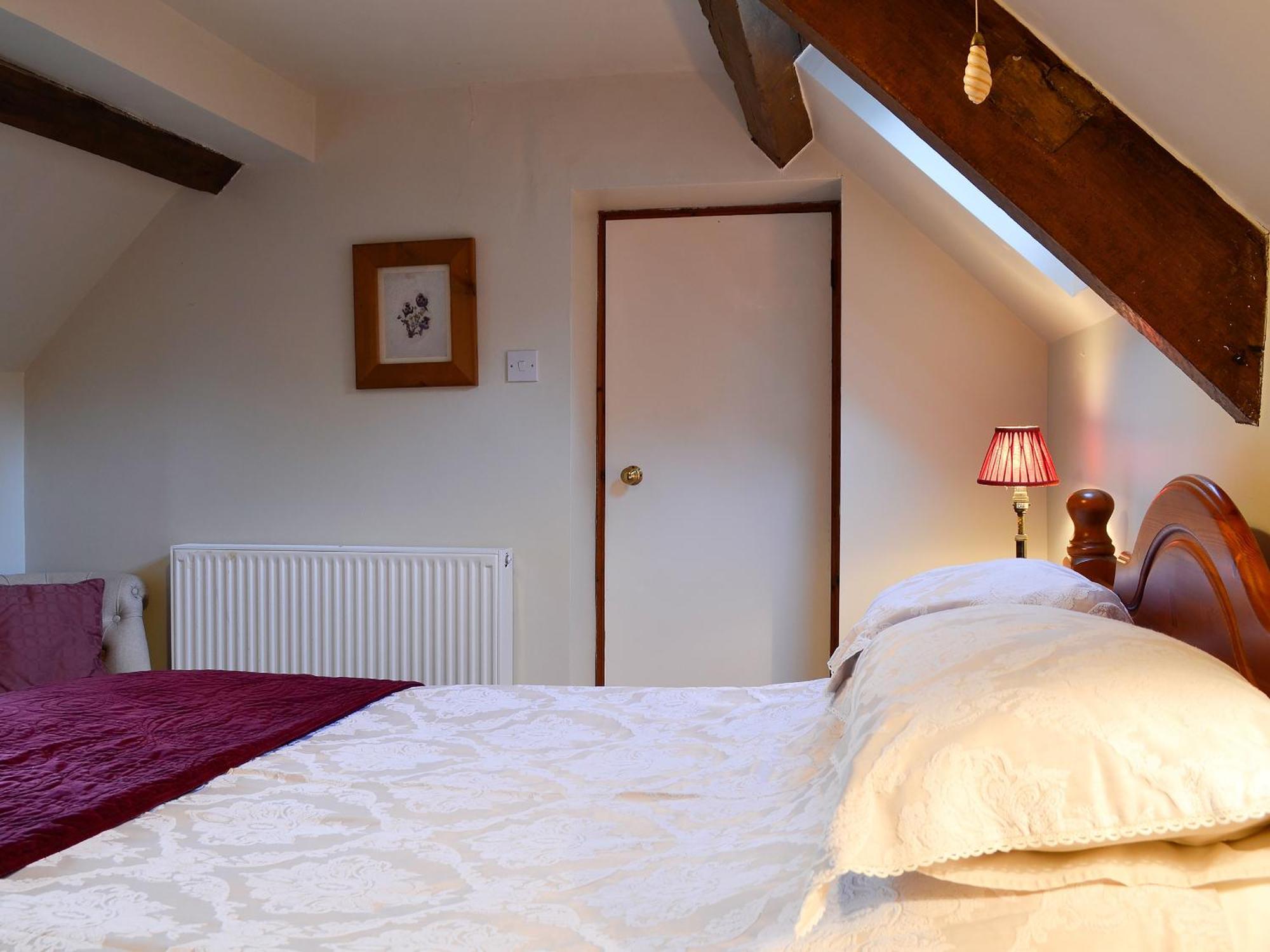 The Cot Villa Chalford Exterior photo