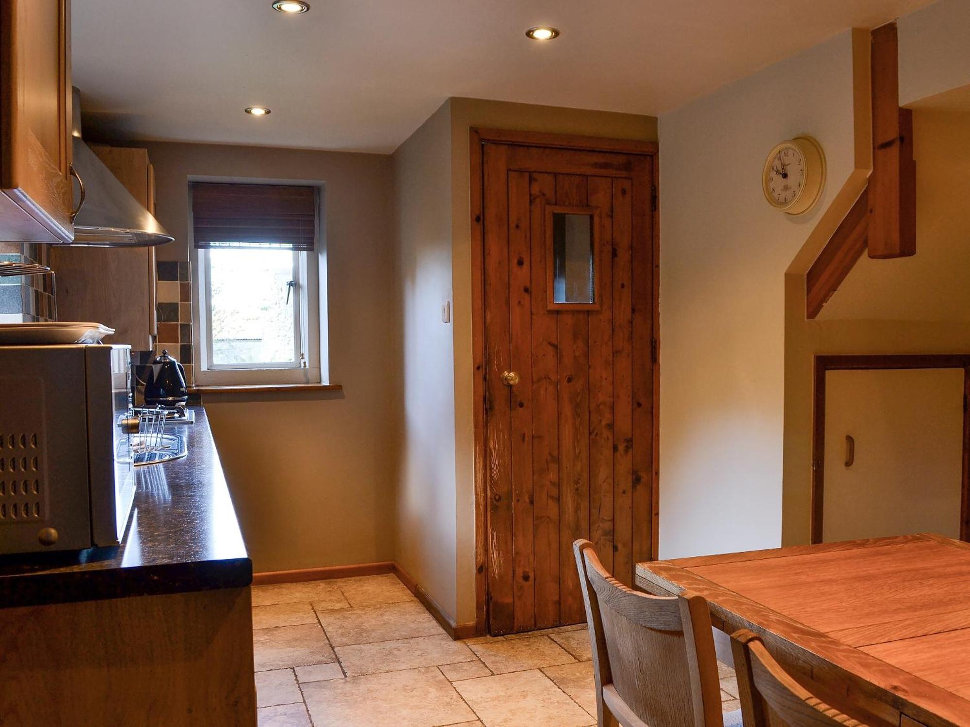 The Cot Villa Chalford Exterior photo
